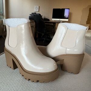 Elegant Cream Heeled Boots